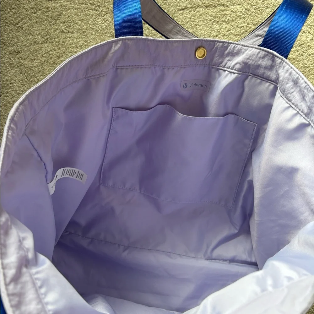 lululemon athletica RARE Daily Multi-Pocket Tote Bag 20L purple/blue - Picture 7 of 9